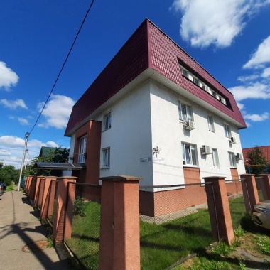 Административное здание на ул. Встречная, 37 в Минске