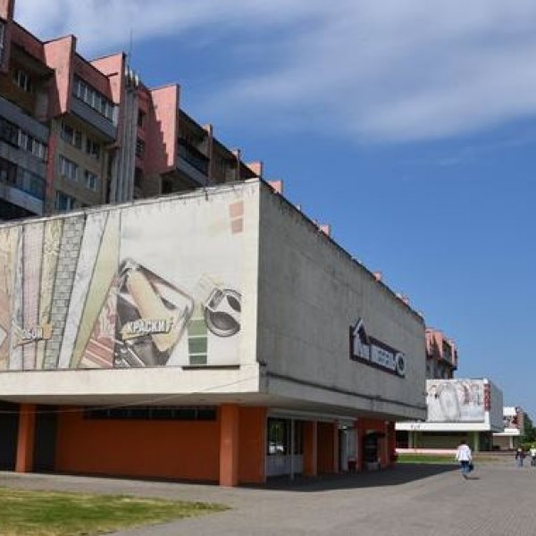 Здание магазина в центре Бобруйска (ул. Горького, 41)