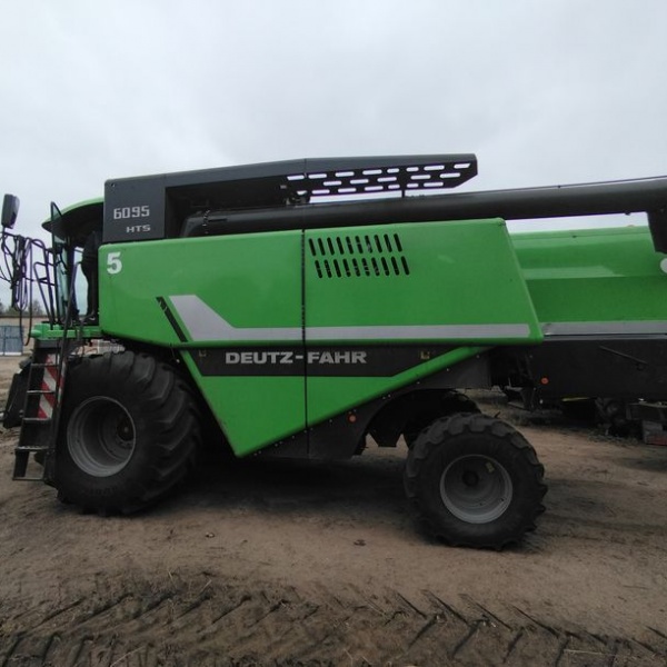 Комбайны Deutz-Fahr 6095 HTS и рапсовые столы